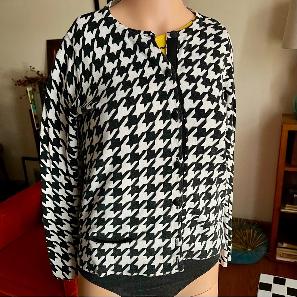 Vintage Black and White Houndstooth Cardigan - Picture 7 of 7